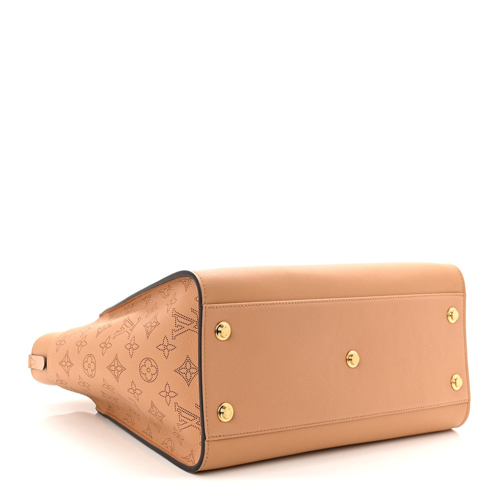 Louis Vuitton Mahina On My Side GM Arizona Beige