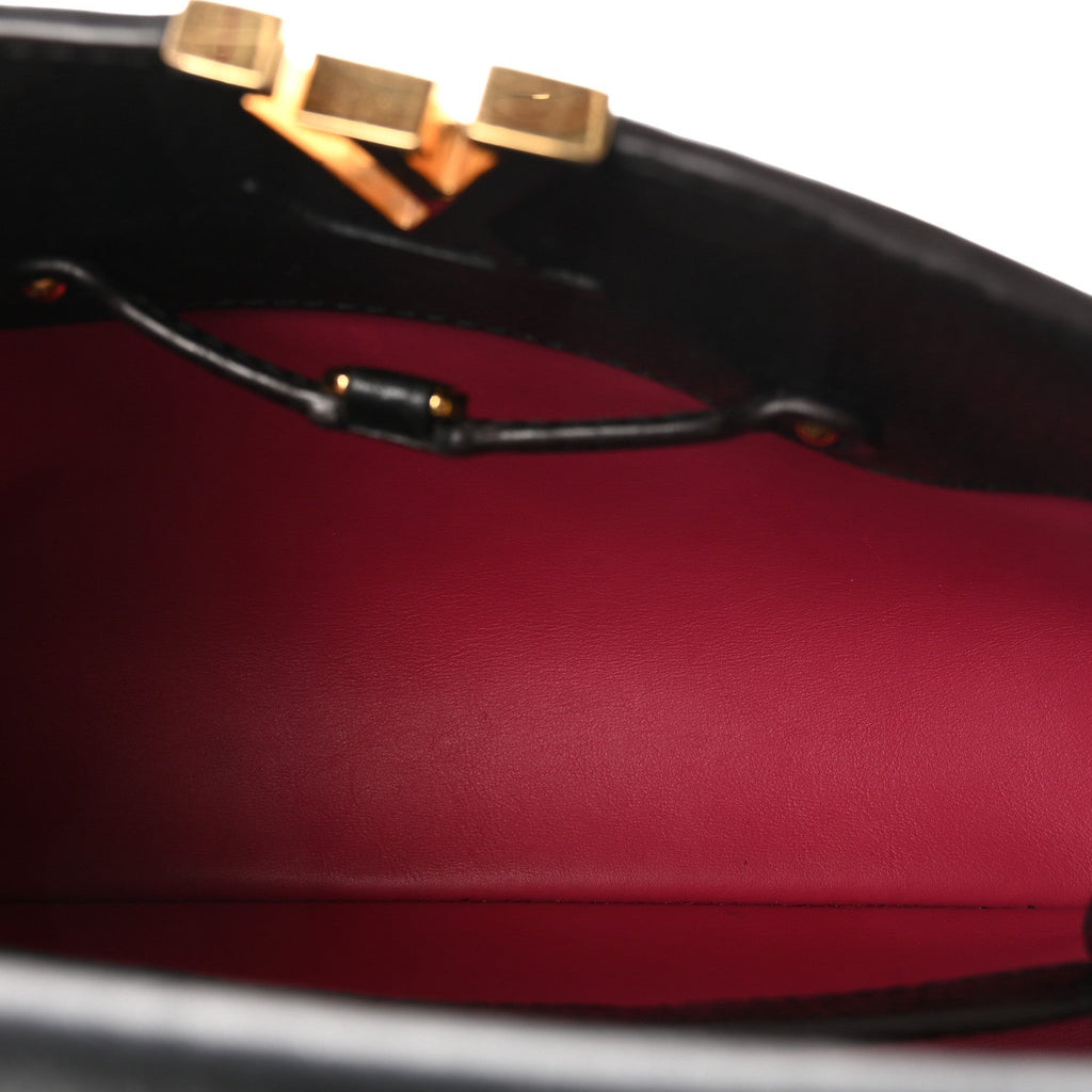Louis Vuitton Taurillon Capucines BB Black