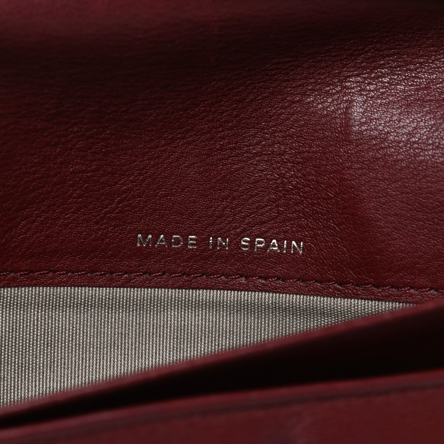 Caviar Timeless CC Yen Wallet Burgundy