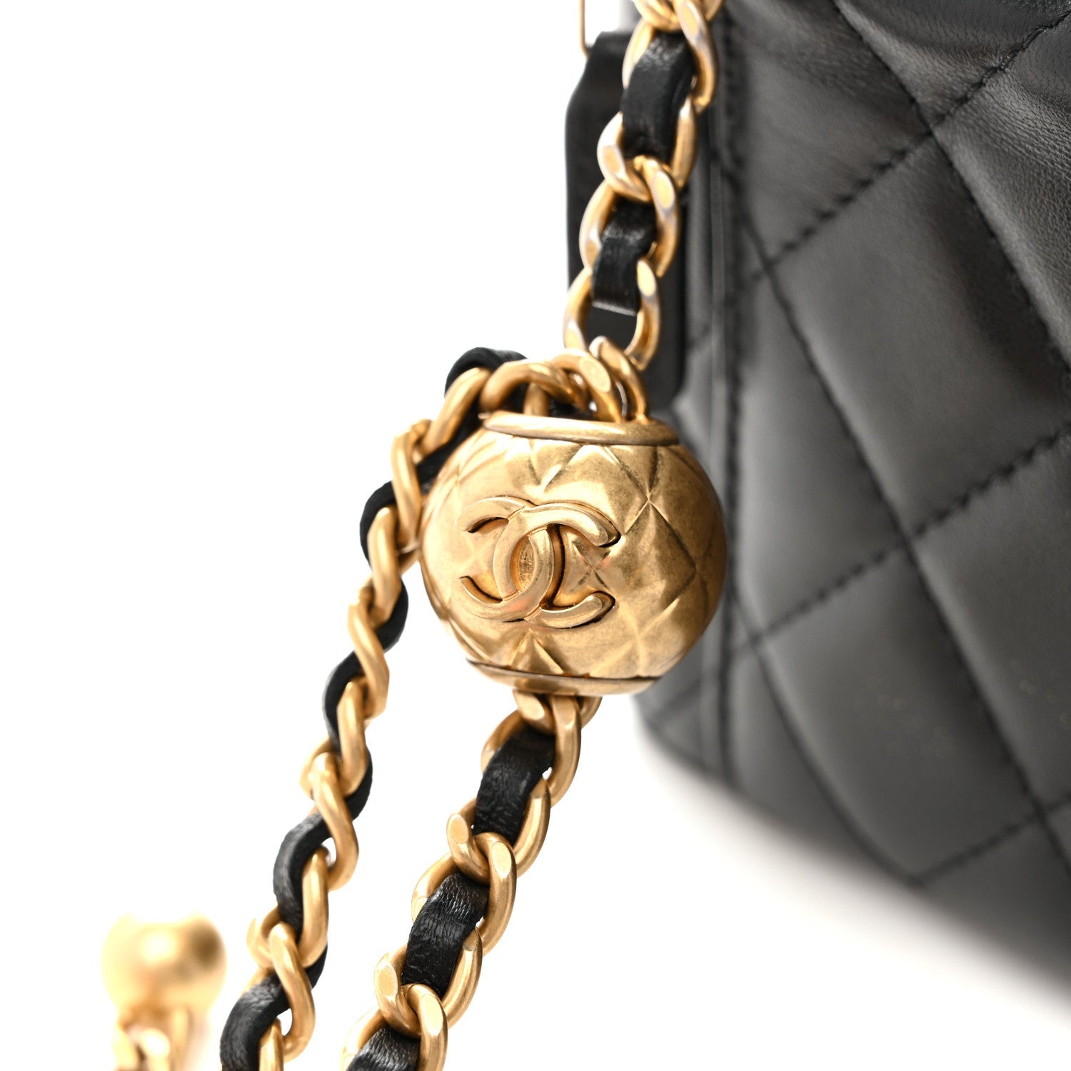 Chanel Lambskin Quilted Pearl Crush Small Vanity Case With Chain Black