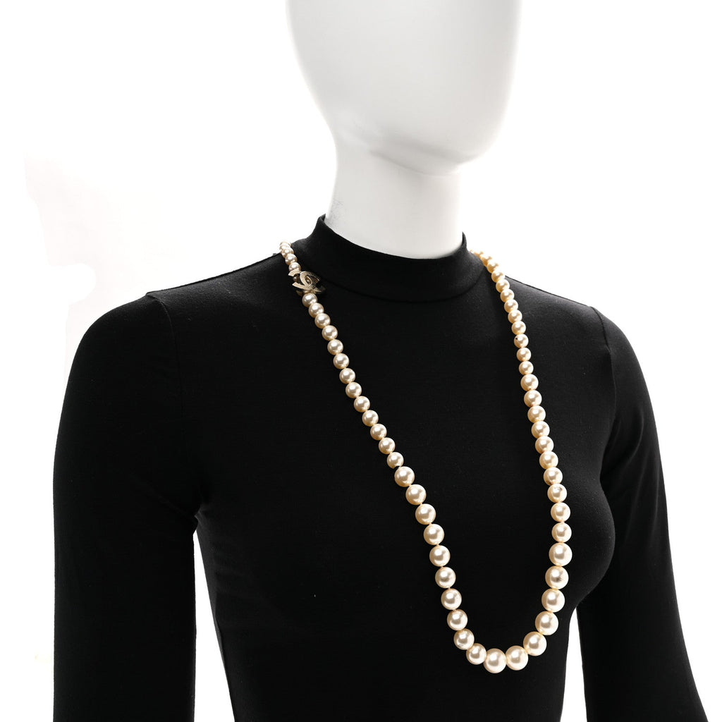 Graduated Pearl CC Long Necklace Gold