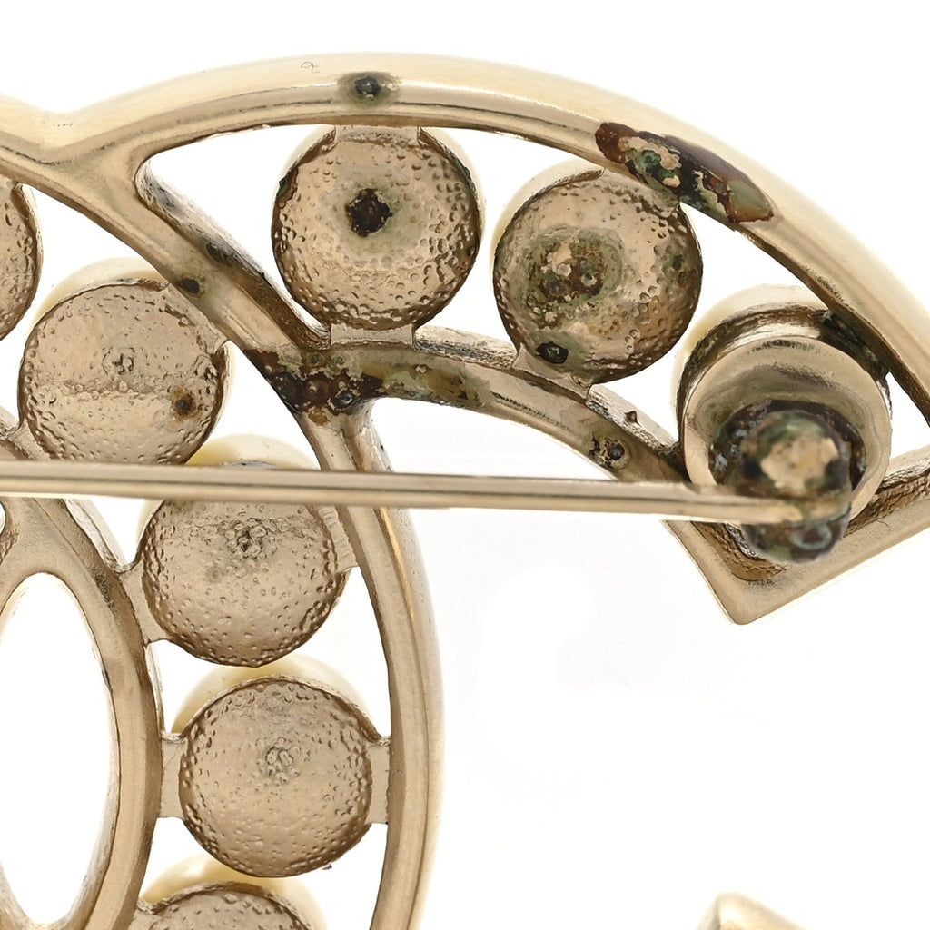 Pearl CC Brooch Light Gold