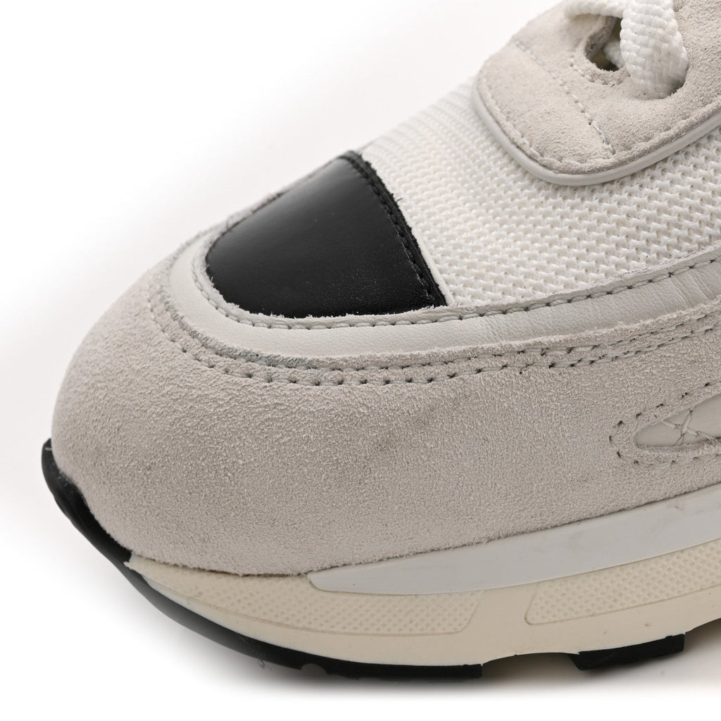 Mixed Fibers Suede Shiny Calfskin Womens CC Sneakers 39 White
