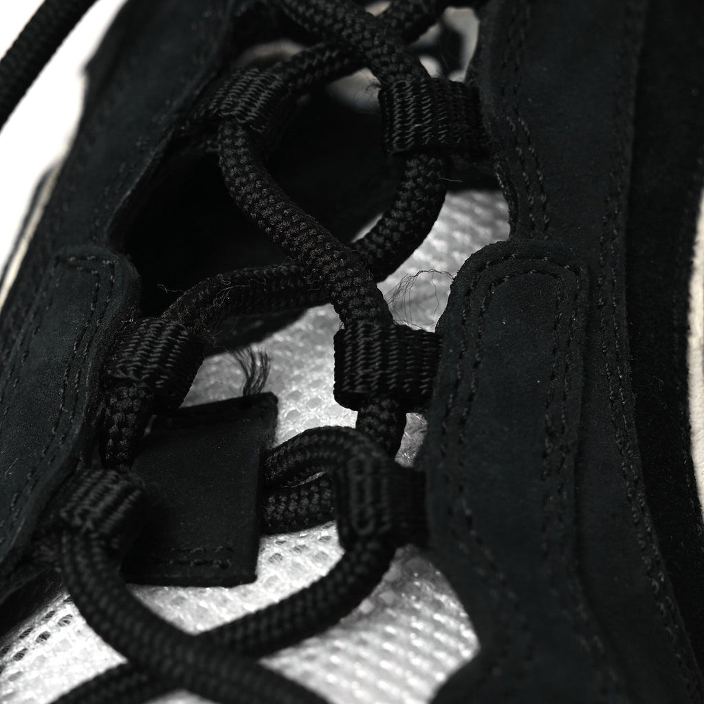 Gucci Technical Knit Fabric Suede Calfskin Womens Gucci Run Sneakers 38 Black White