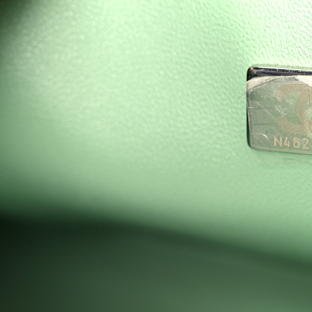 Chanel Caviar Quilted Medium Boy Flap Green