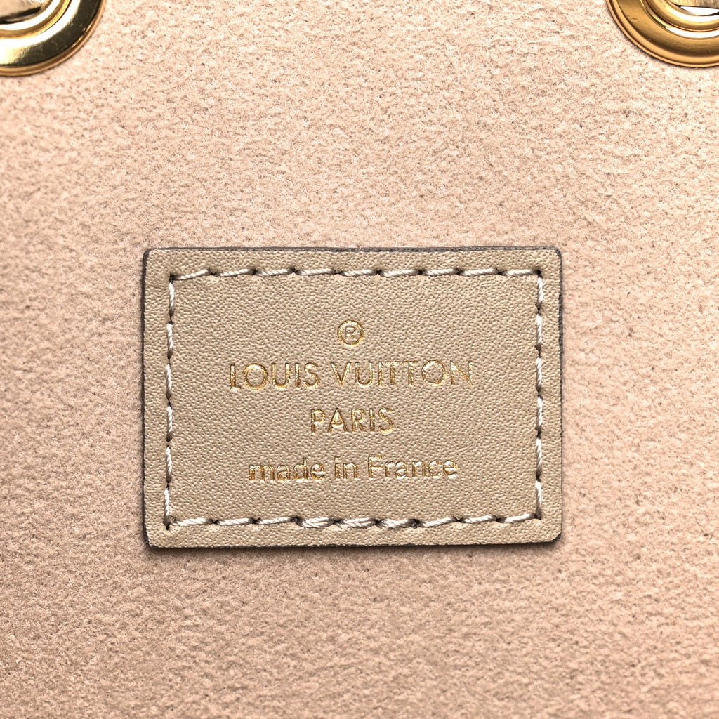 Louis Vuitton Empreinte Monogram Giant Neonoe MM Tourterelle Creme