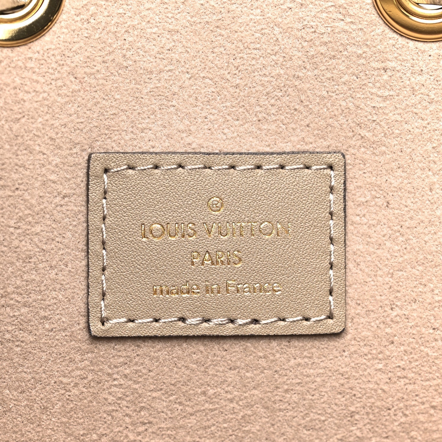 Louis Vuitton Empreinte Monogram Giant Neonoe MM Tourterelle Creme