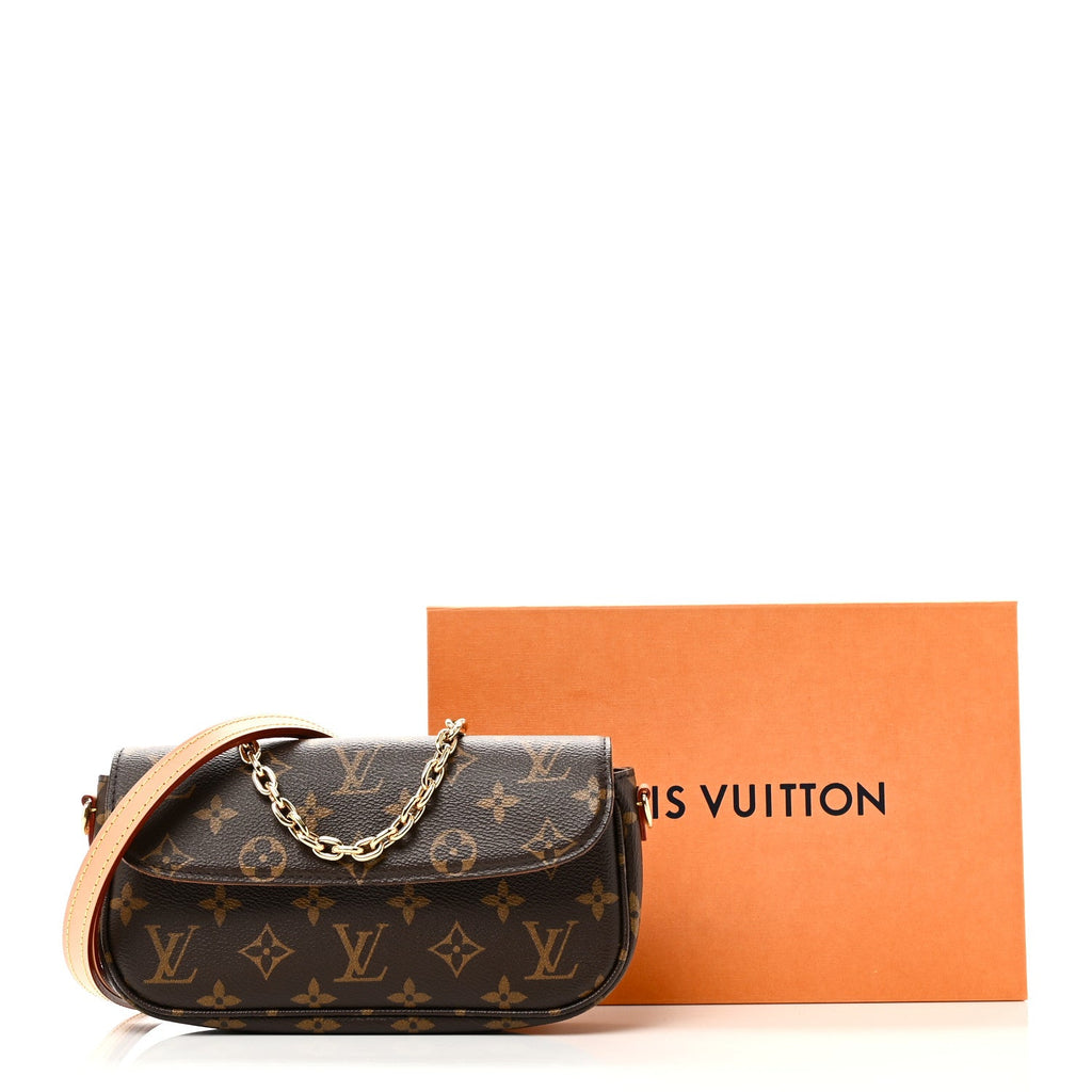 Louis Vuitton Monogram Ivy Wallet On Chain