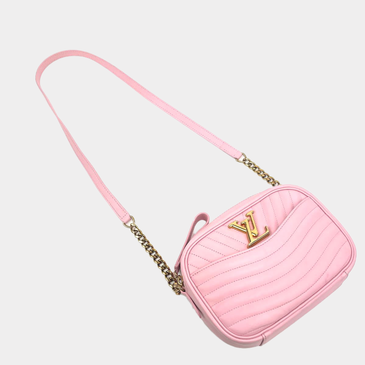 LOUIS VUITTON New Wave Camera Bag - Pink