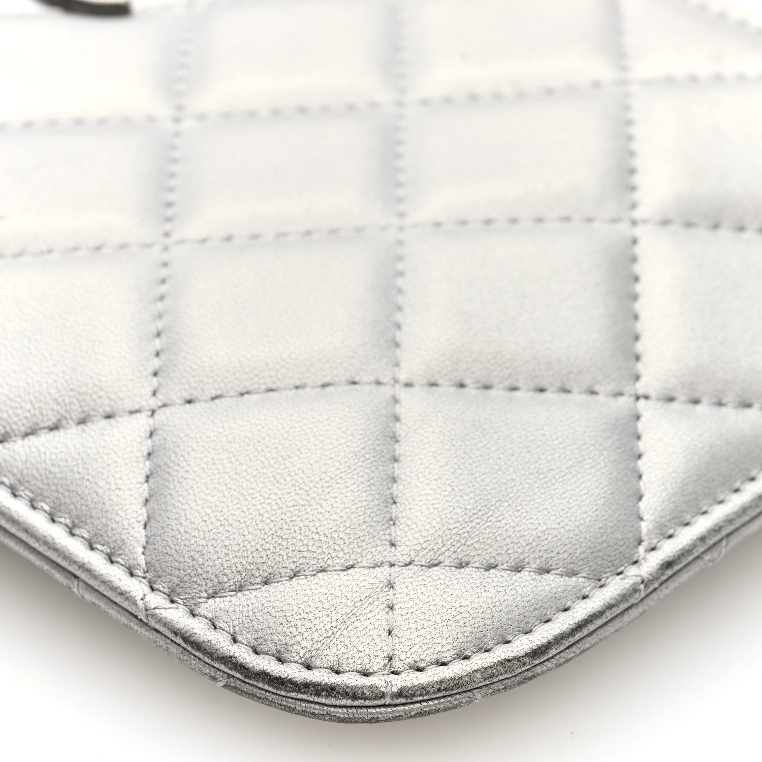 Chanel Metallic Lambskin Quilted Clutch With Chain Silver