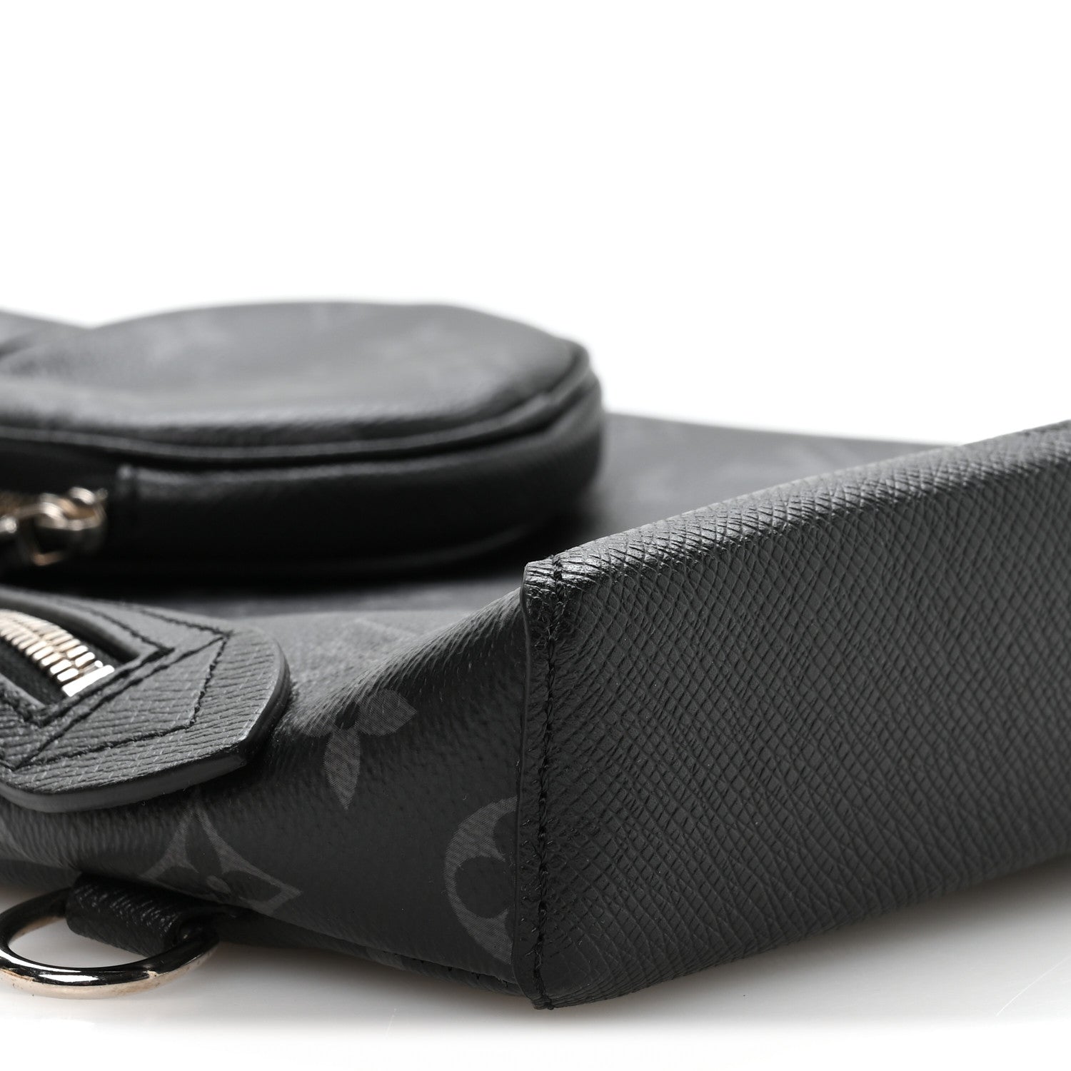 Louis Vuitton Taigarama Duo Slingbag Black