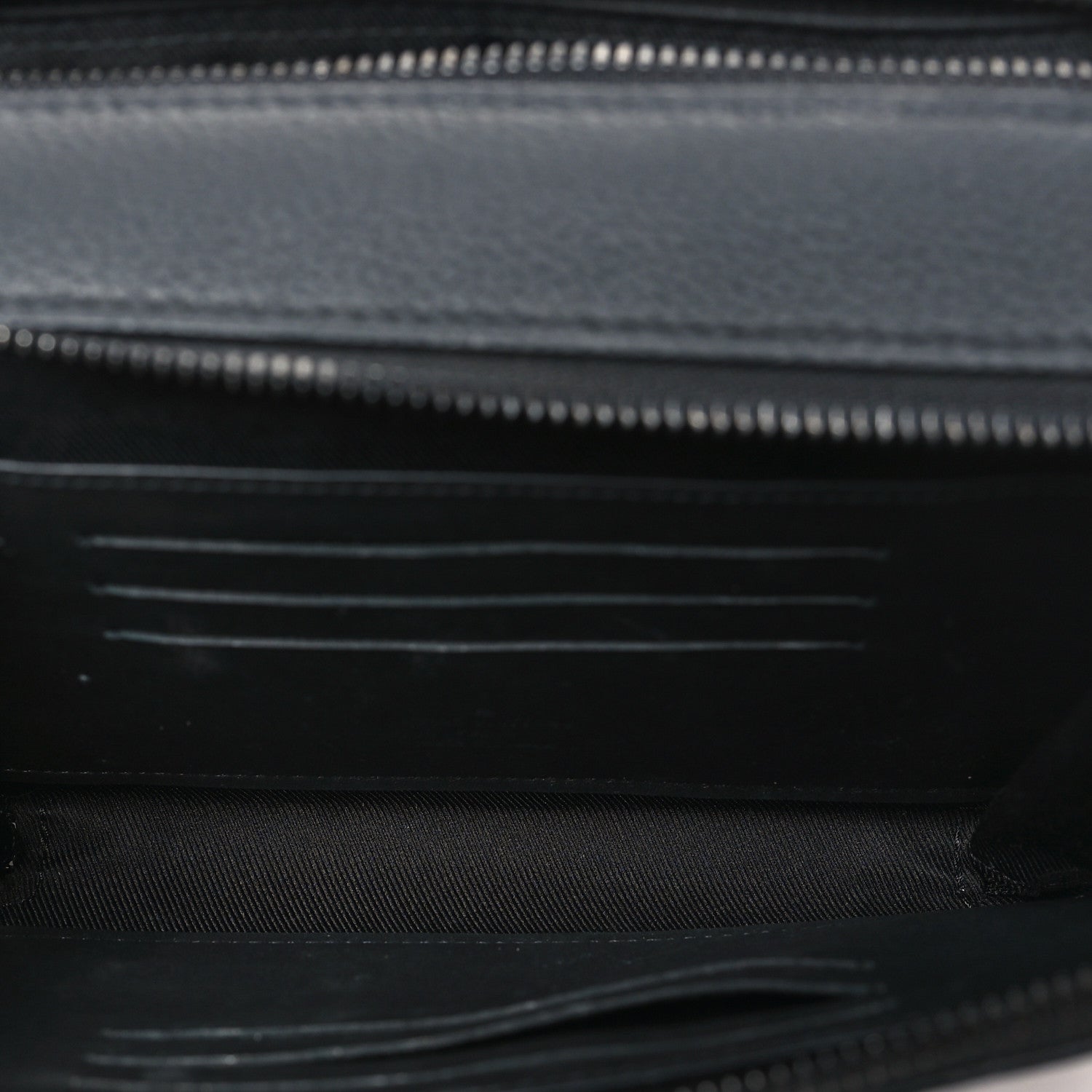 Louis Vuitton Calfskin Aerogram Alpha Wearable Wallet Black