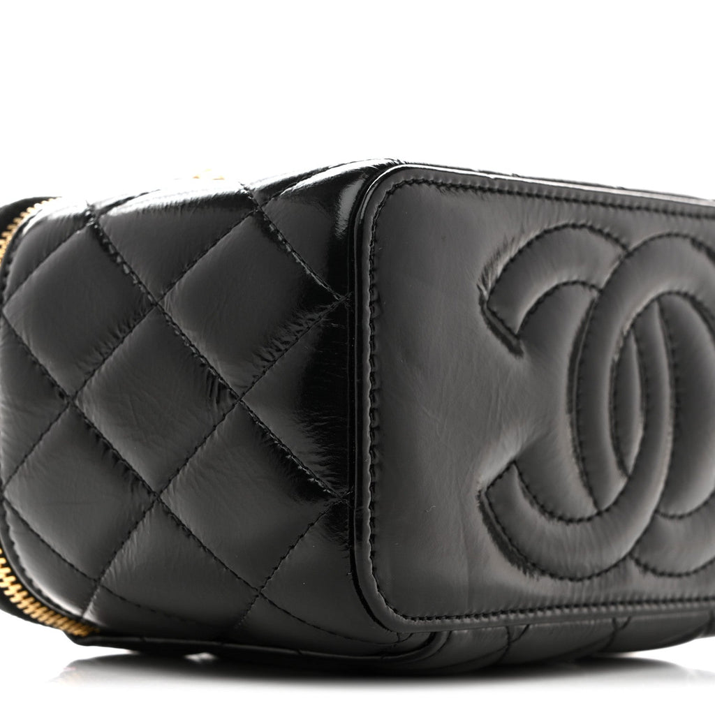 Chanel Shiny Lambskin Quilted Small Vanity Case With Chain Black