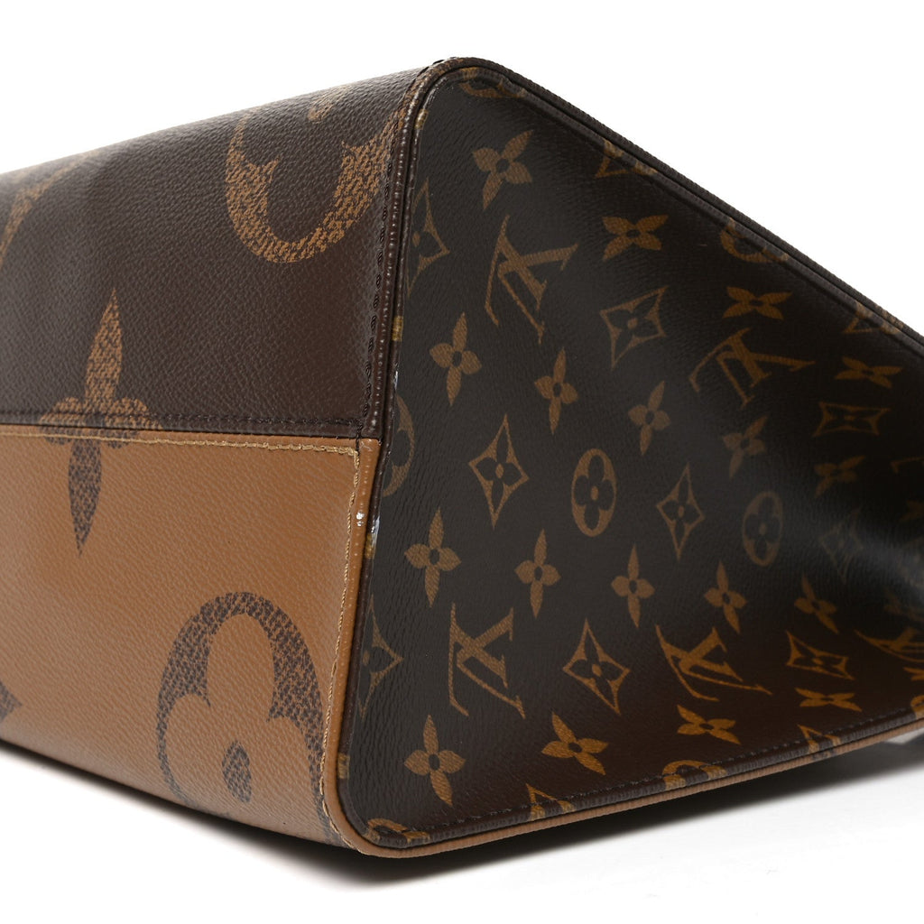 Louis Vuitton Reverse Monogram Giant Onthego MM