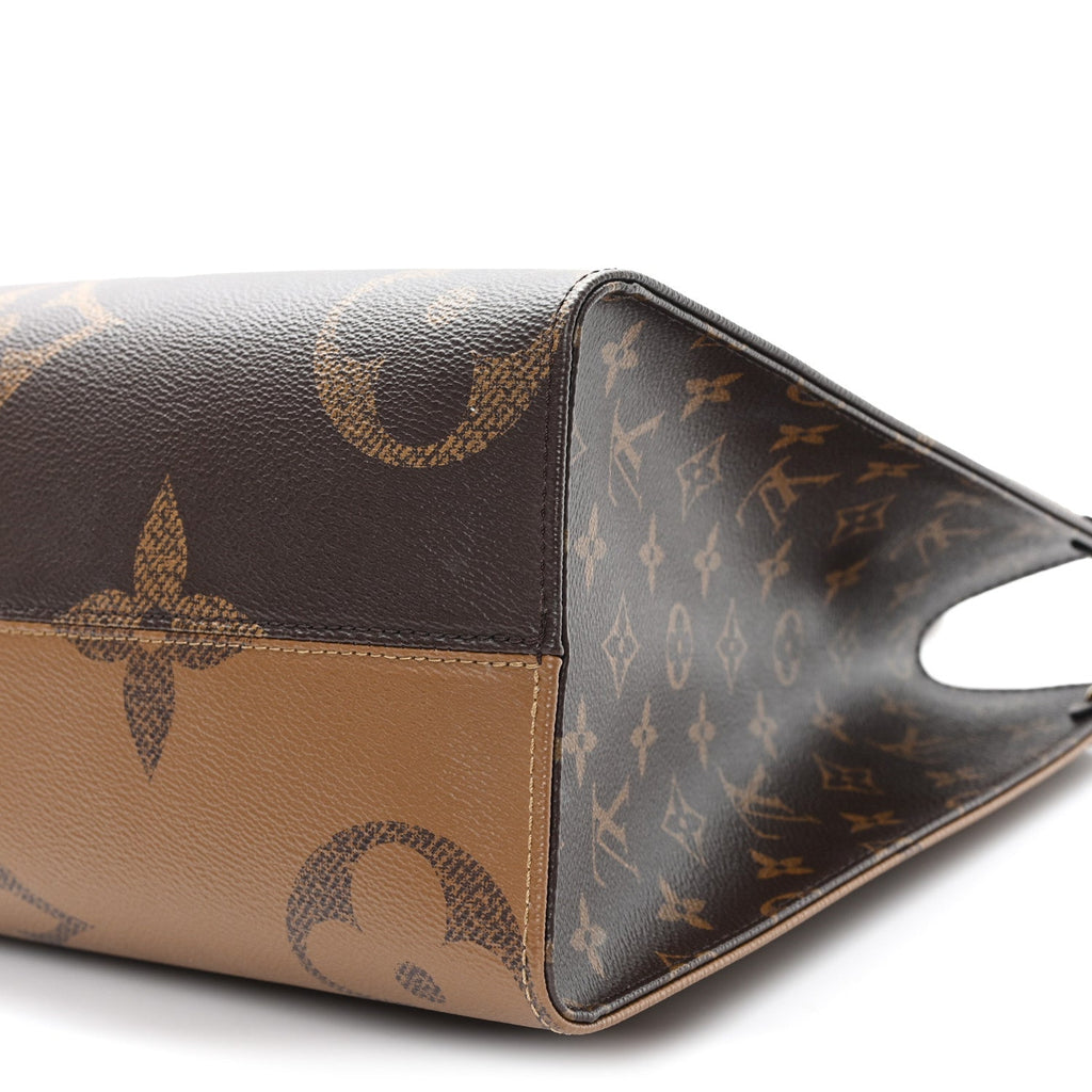 Louis Vuitton Reverse Monogram Giant Onthego MM
