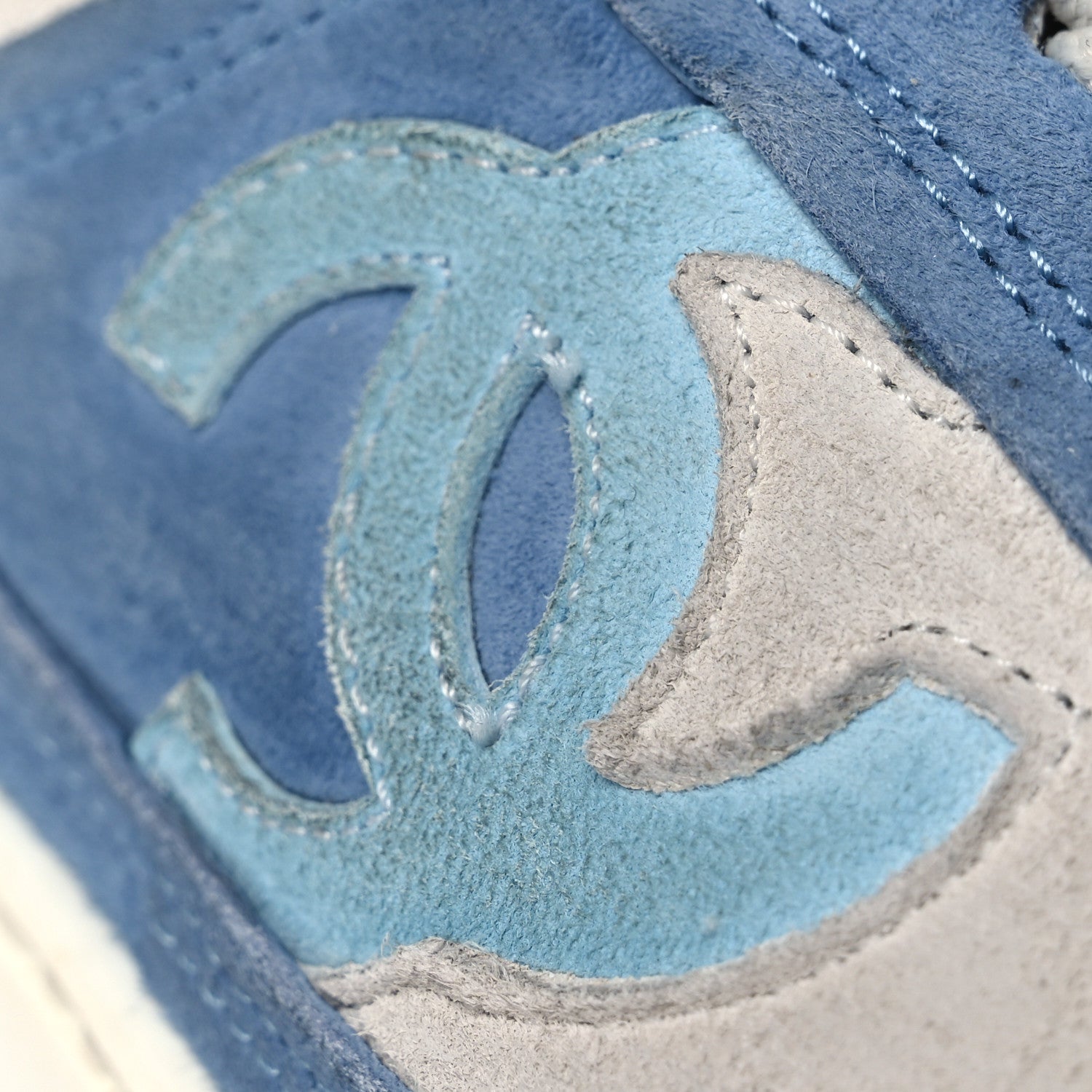 Chanel Suede Kidskin Womens CC Sneakers 37 White Blue