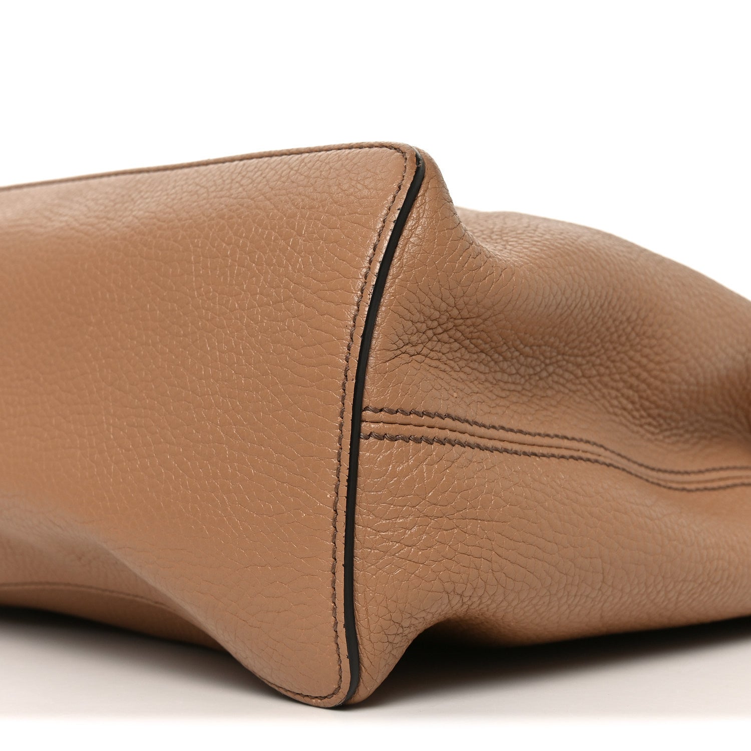 Gucci Pebbled Calfskin Large Soho Hobo Camelia