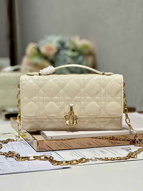 Dior Bags - 1812