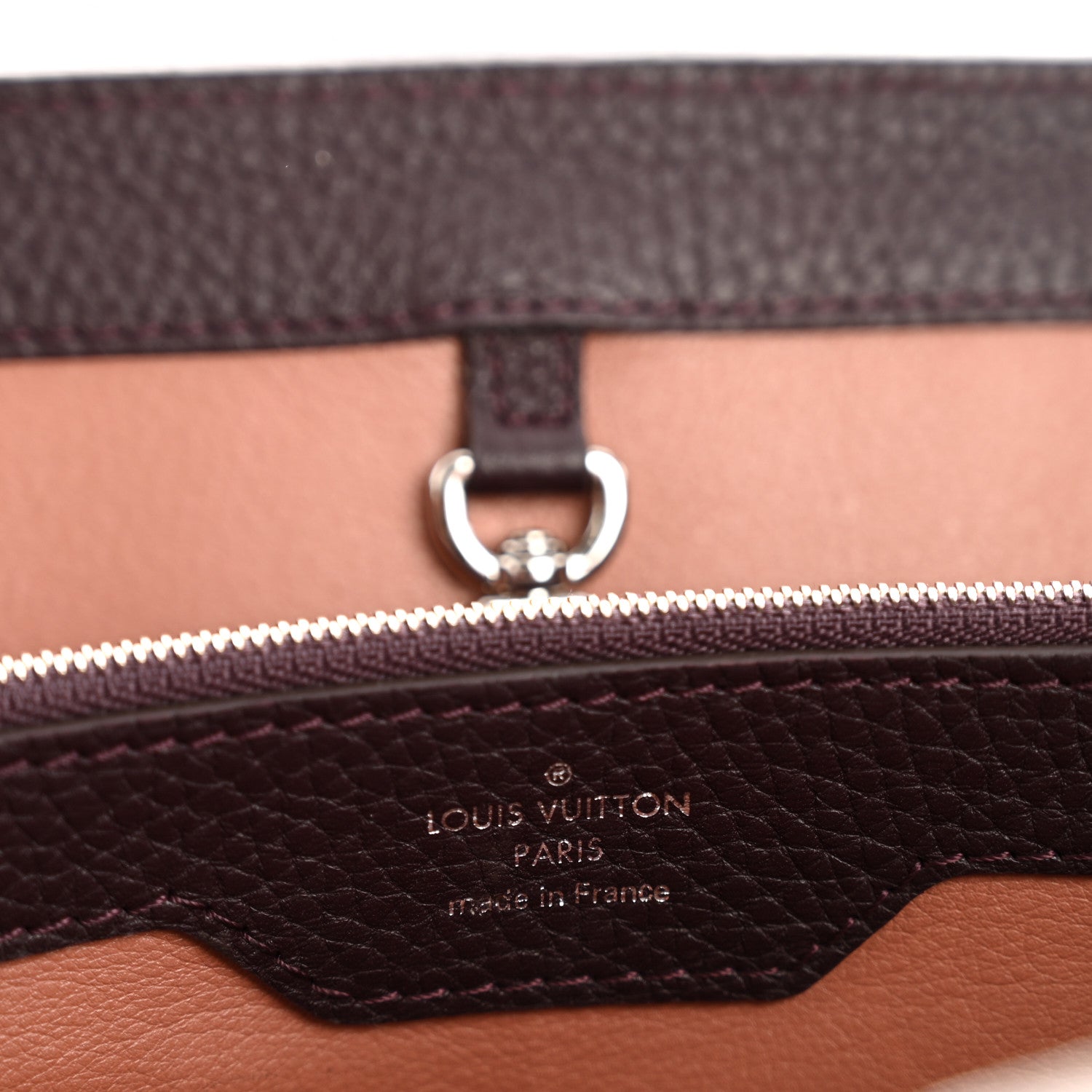 Louis Vuitton Taurillon Capucines MM Quetsche