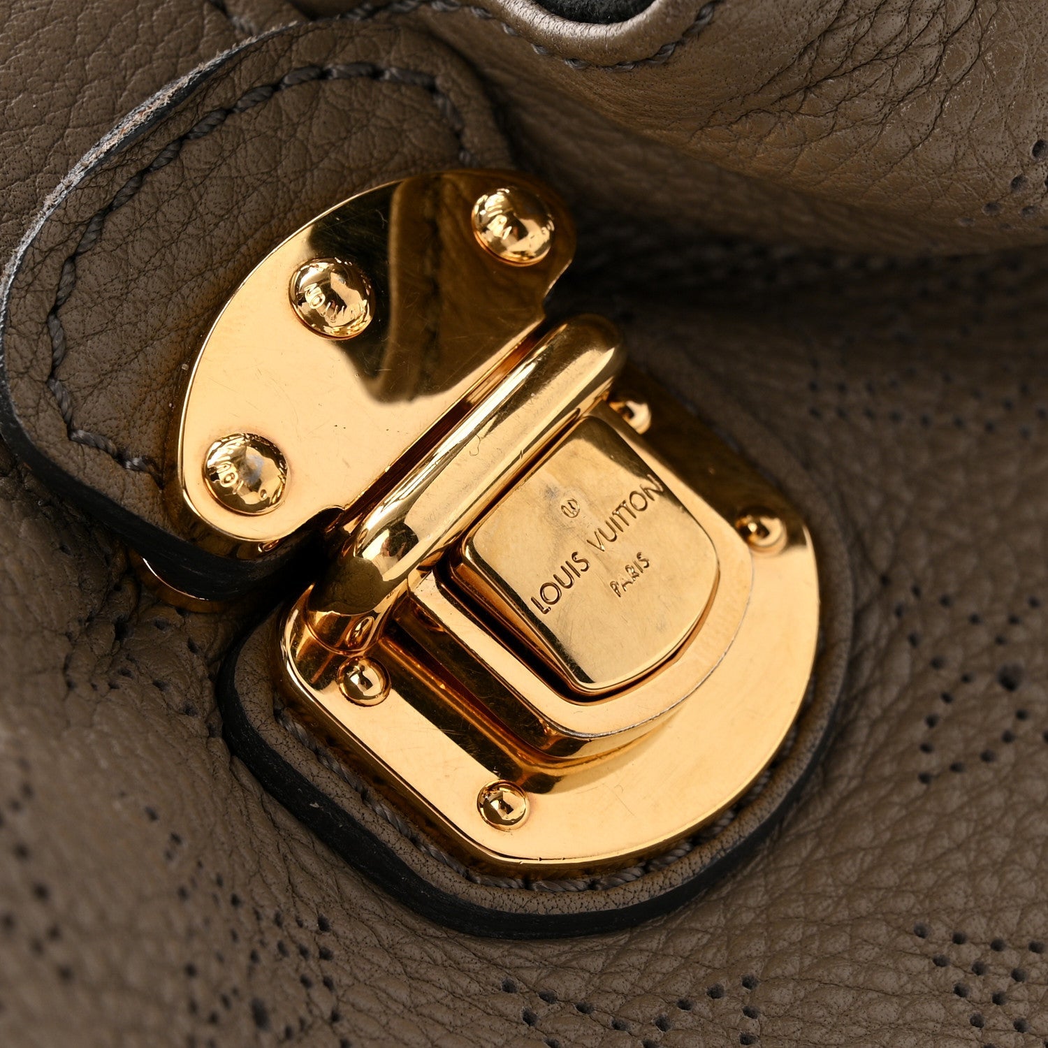 Louis Vuitton Mahina L Taupe