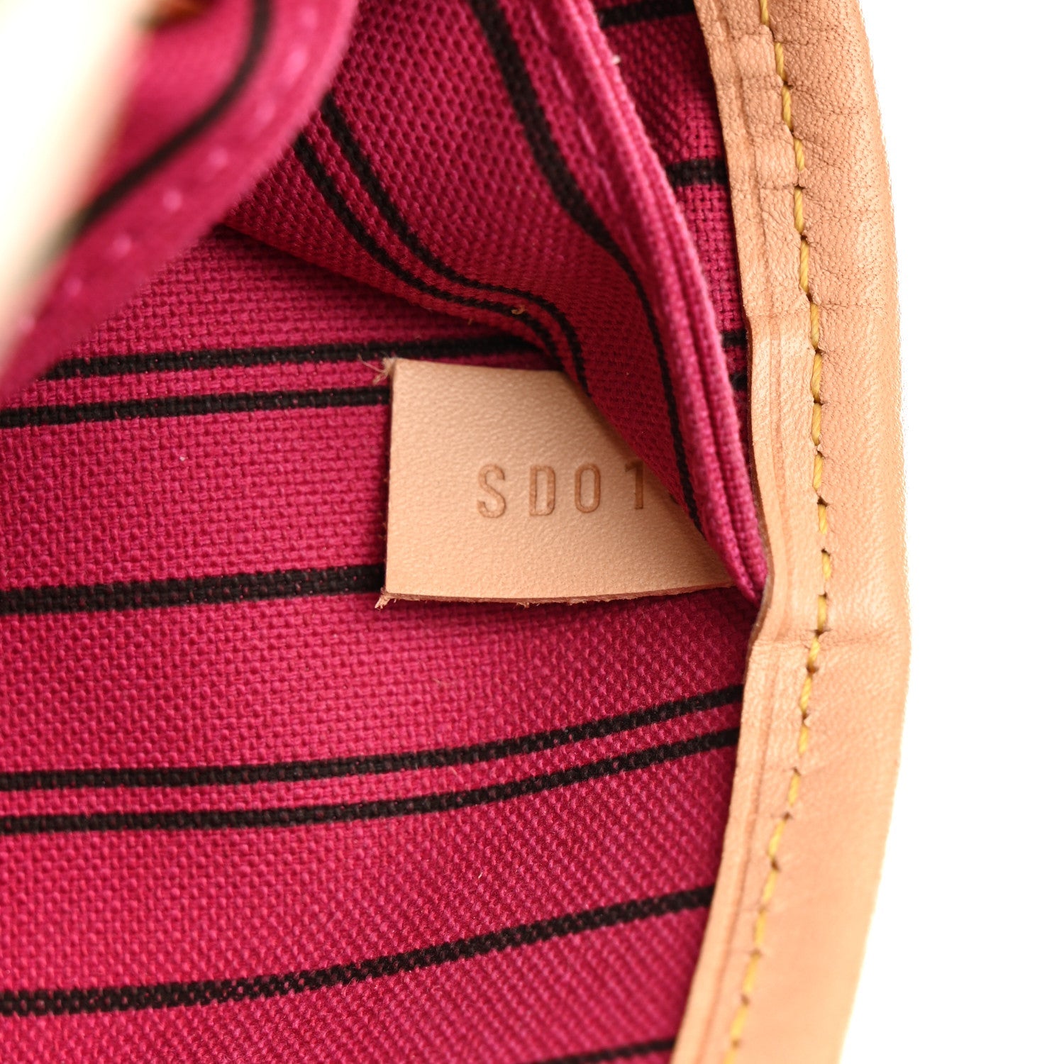 Louis Vuitton Monogram V Neverfull MM Grenade