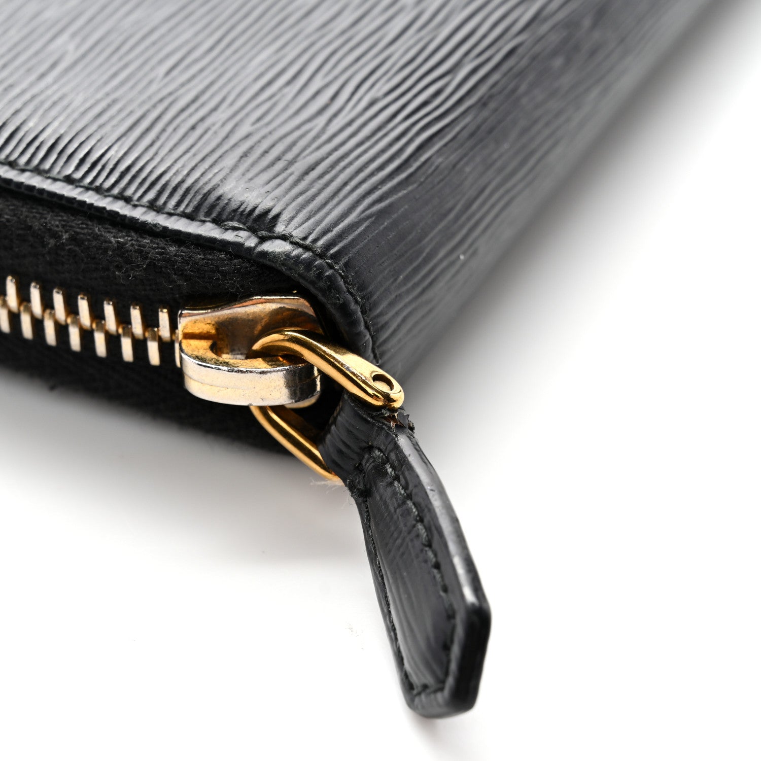 Prada Vitello Move Zip Around 6 Key Holder Black