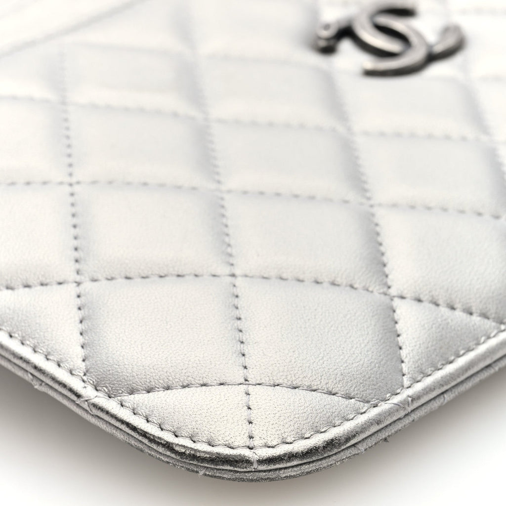 Chanel Metallic Lambskin Quilted Clutch With Chain Silver