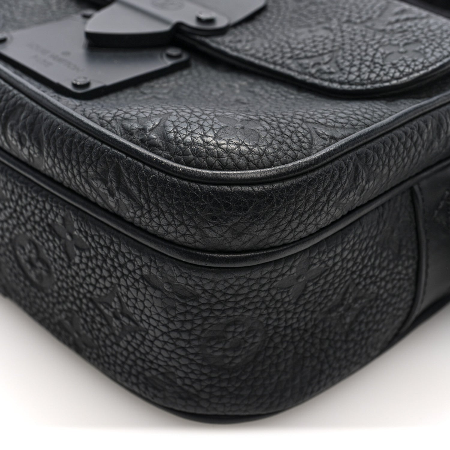Louis Vuitton Taurillon Monogram S Lock Messenger Black