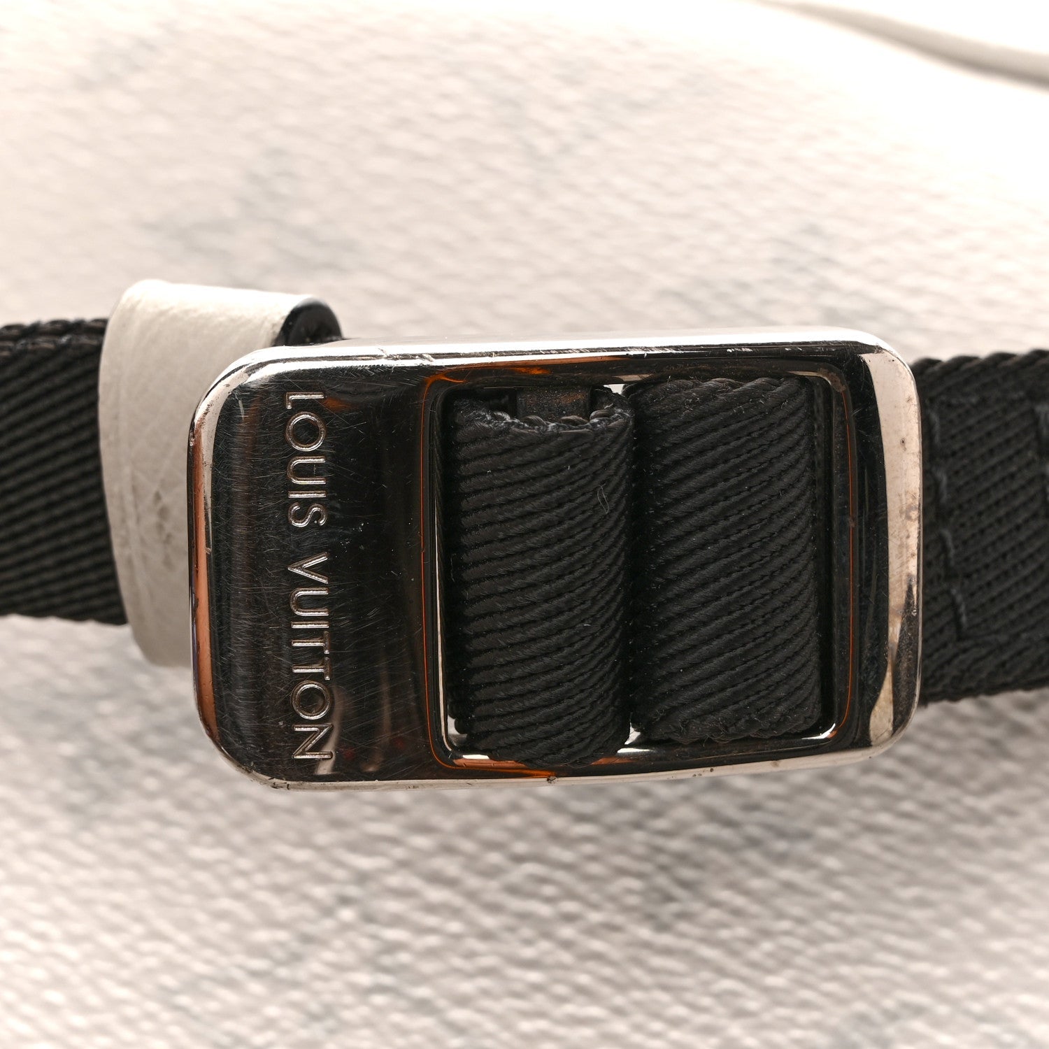 Louis Vuitton Taigarama Outdoor Messenger Antartica