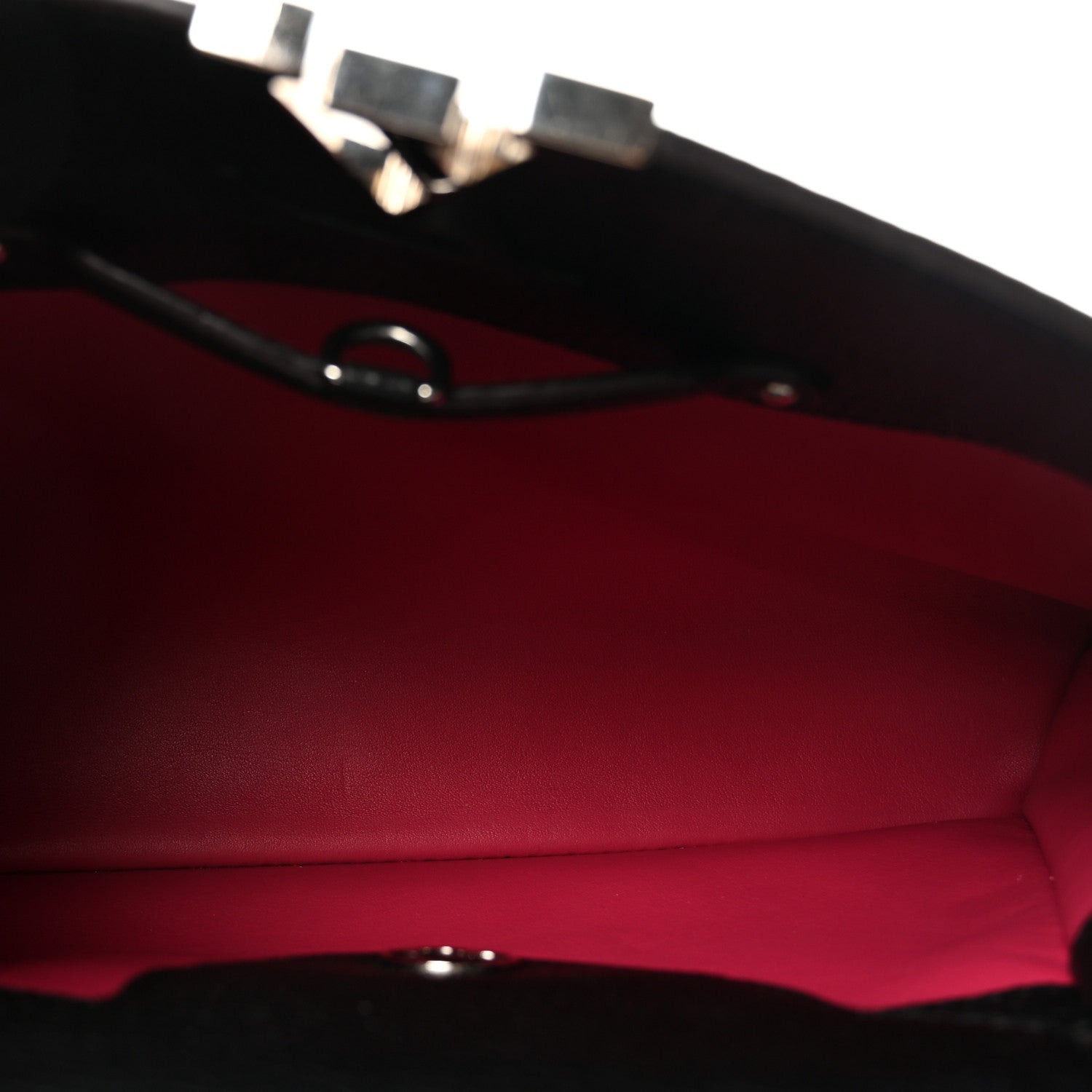 Louis Vuitton Taurillon Capucines PM Black
