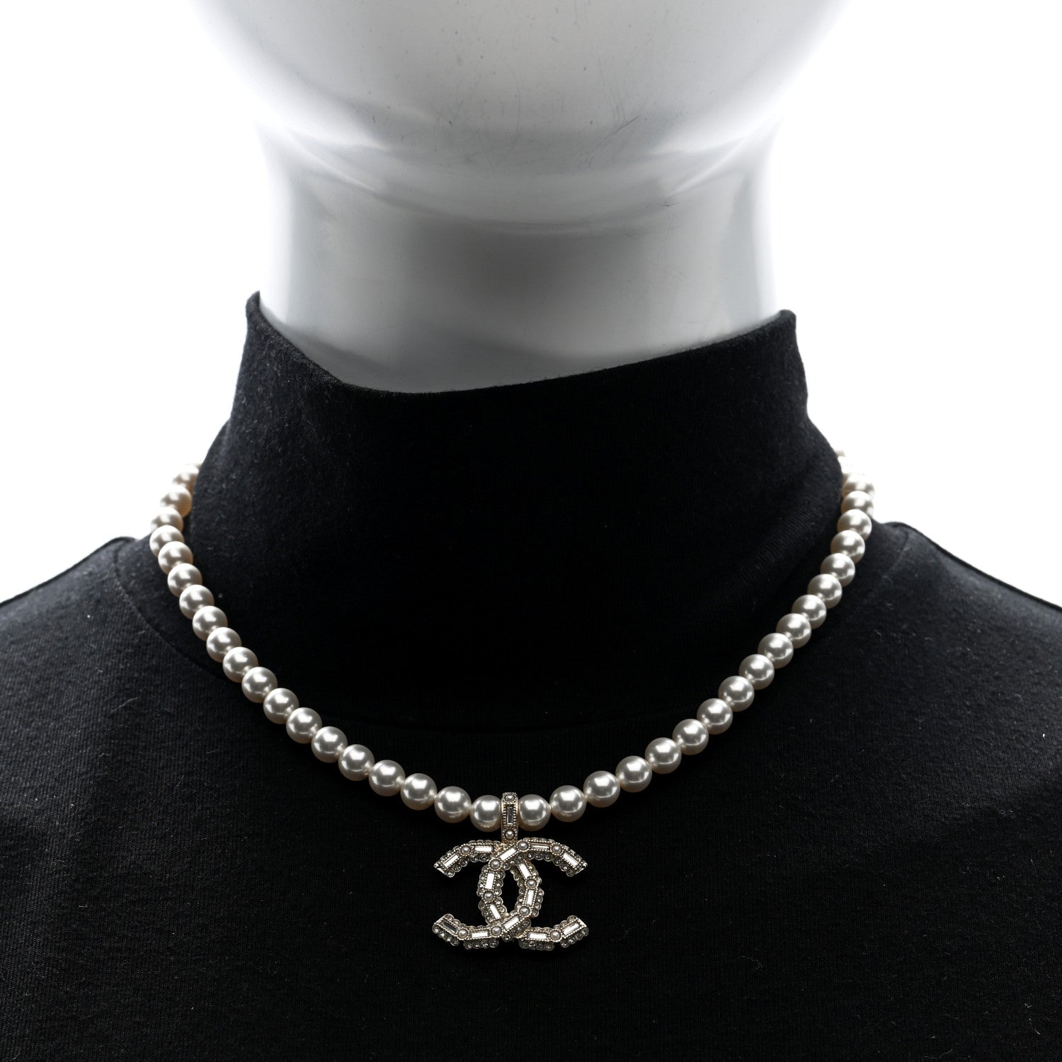 Pearl Crystal Baguette CC Short Necklace Gold