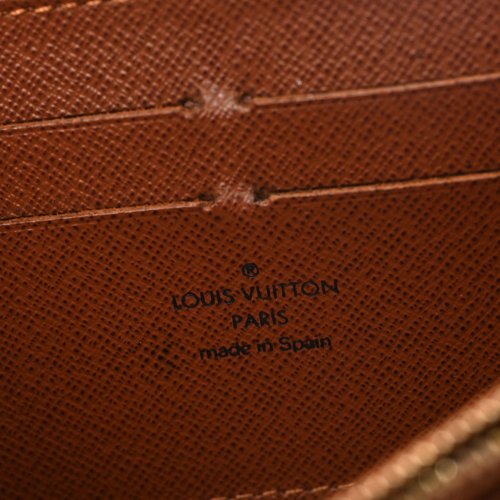Louis Vuitton Monogram Zippy Wallet