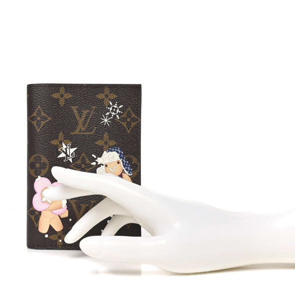 Louis Vuitton Monogram 2025 Christmas Animation Passport Cover Azur Frost