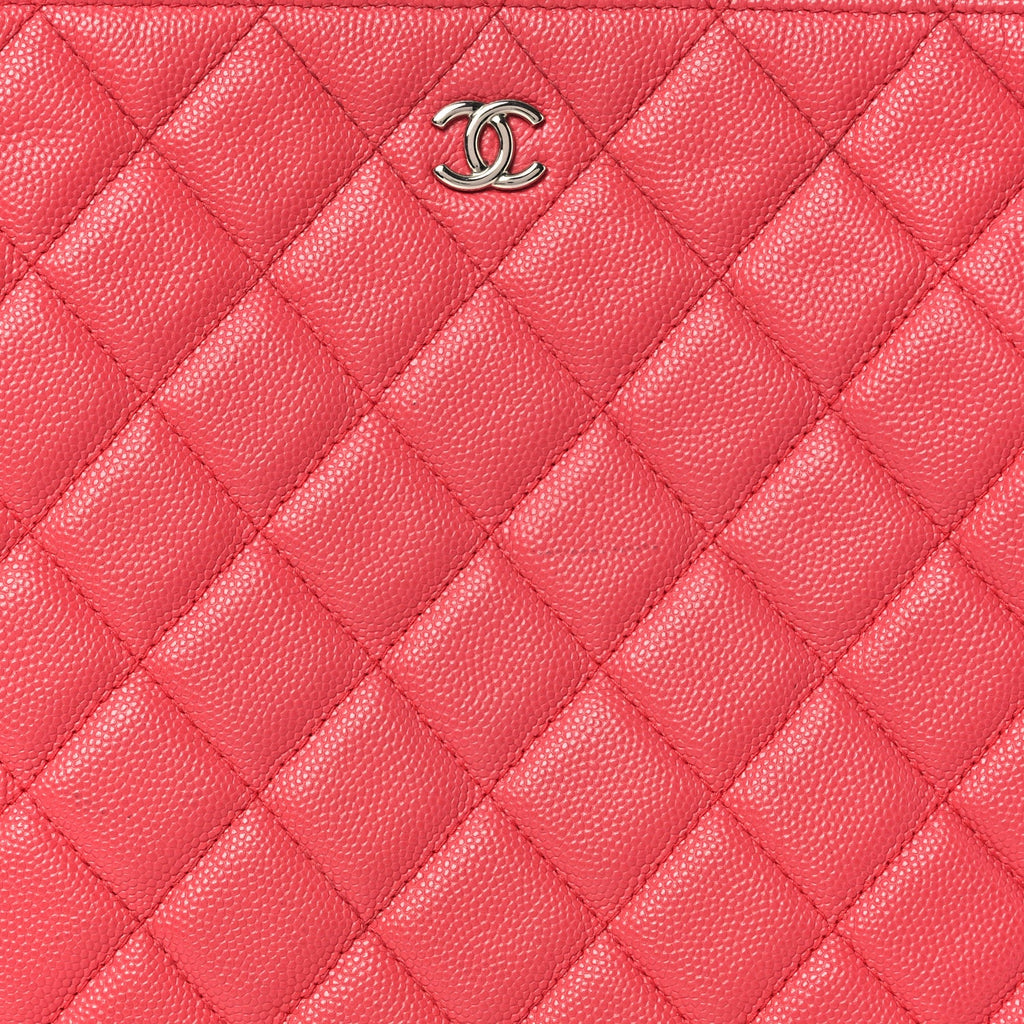 Caviar Quilted Medium Cosmetic Case Pink