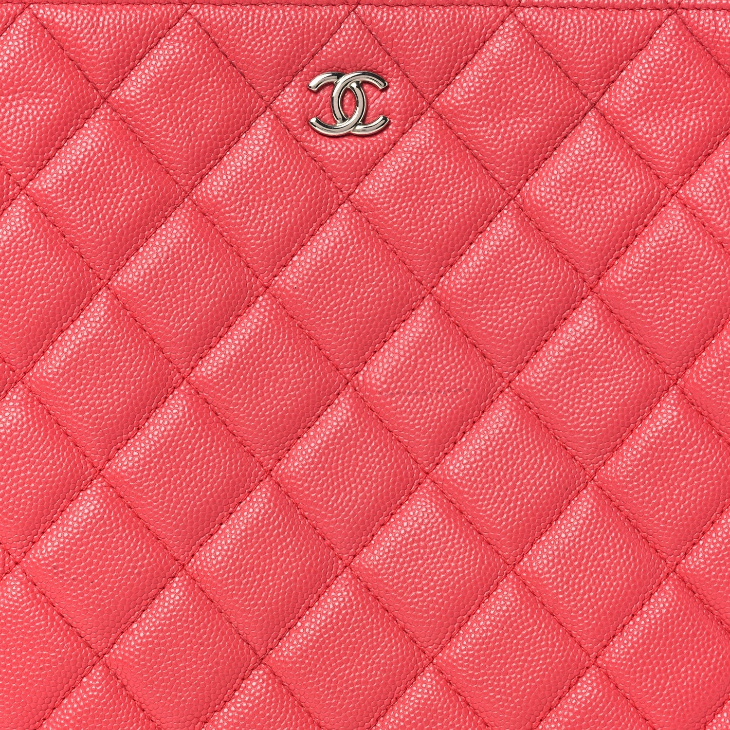 Caviar Quilted Medium Cosmetic Case Pink