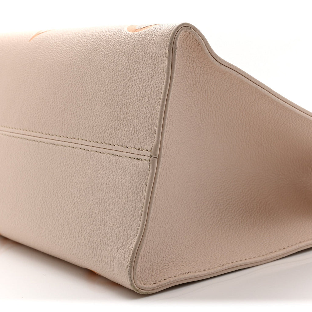 Louis Vuitton Empreinte Monogram Giant By The Pool Onthego MM Cream Saffron