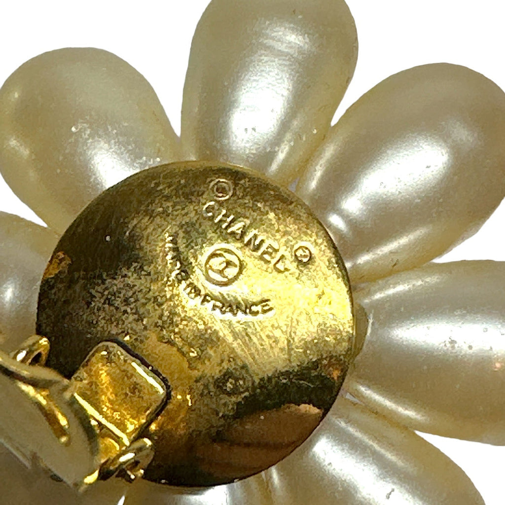 Vintage Chanel bag Faux Pearl Flower Earrings