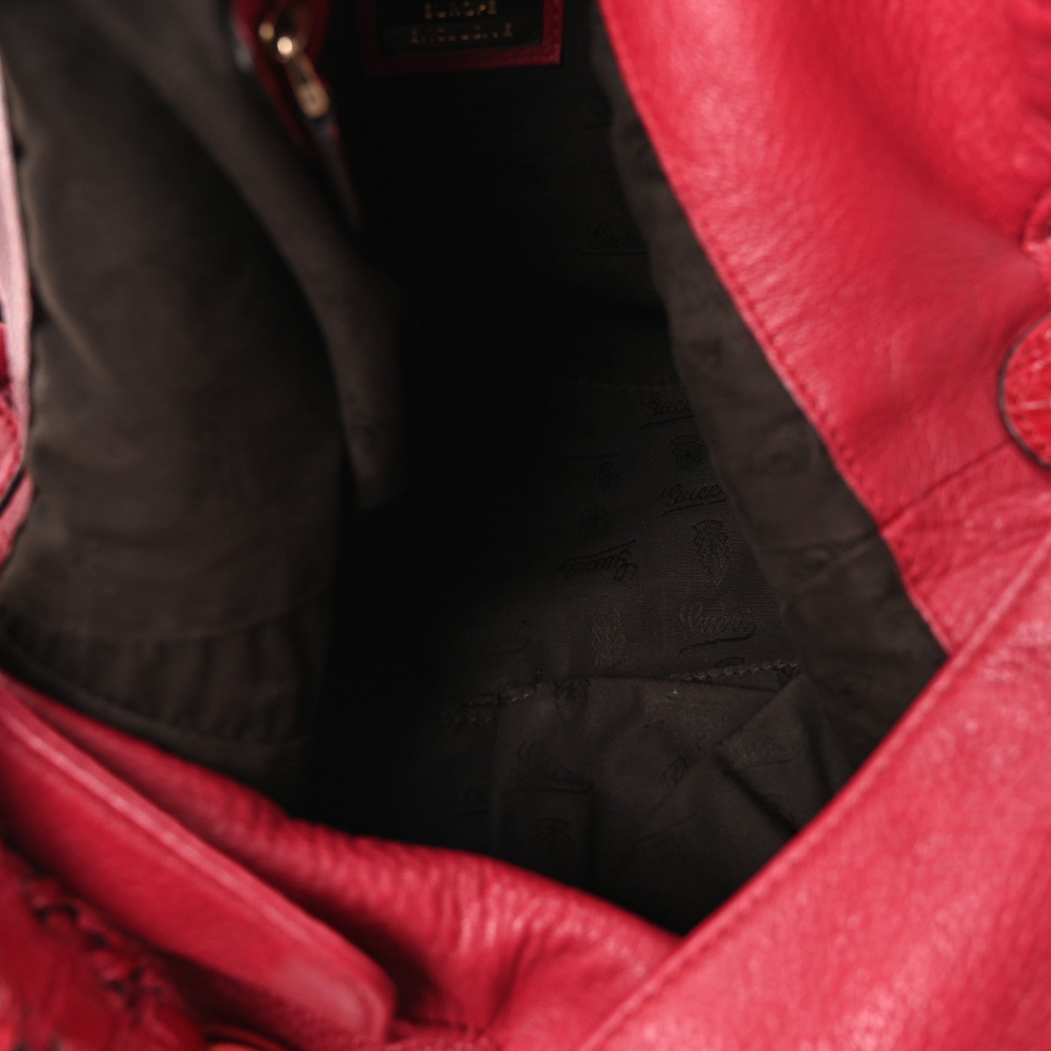 Gucci Pebbled Calfskin Medium G Wave Shoulder Bag Red