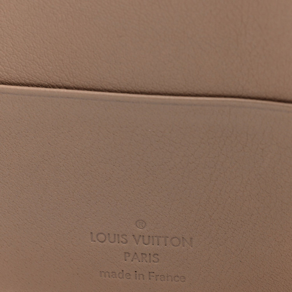 Louis Vuitton Mahina Amelia Wallet Coquille