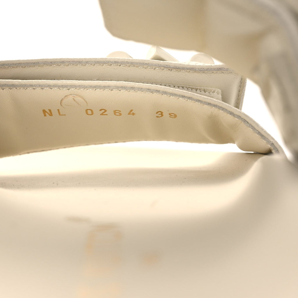 Louis Vuitton Grained Calfskin Sunset Comfort Flat Sandals 39 Light Beige