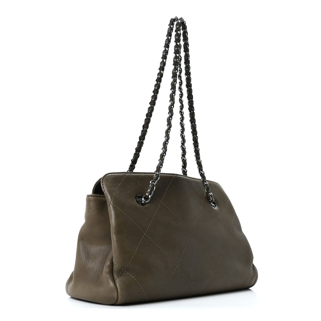 Chanel Washed Calfskin Diamond Stitch Hamptons Shopping Tote Green