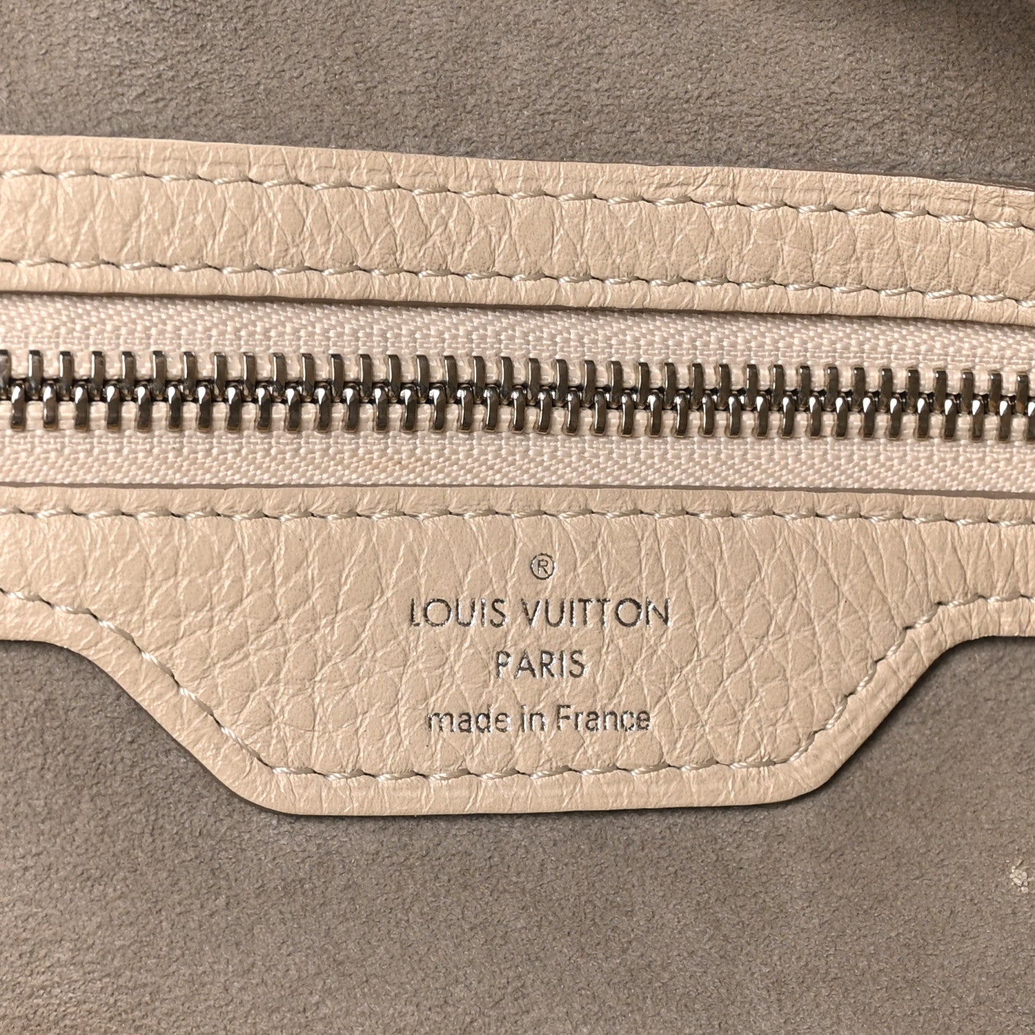 Louis Vuitton Mahina L Gris