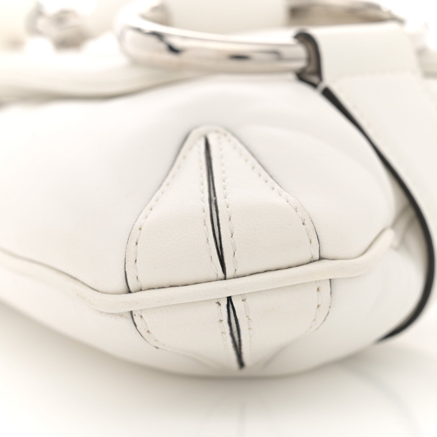 Gucci Nappa Vertical Matelasse Medium Maxi Horsebit Chain Shoulder Bag Mystic White