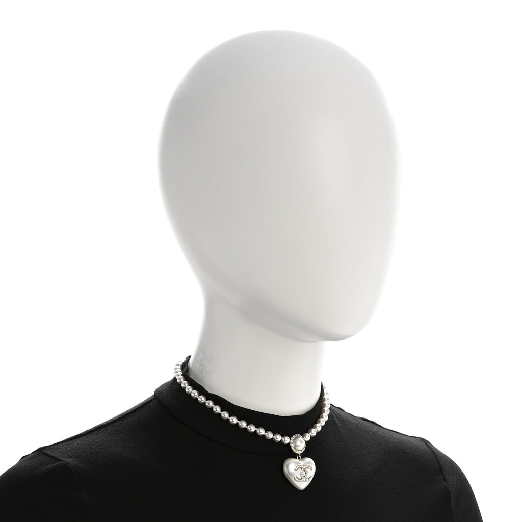 Pearl Crystal CC Heart Short Necklace Pearly White Gold