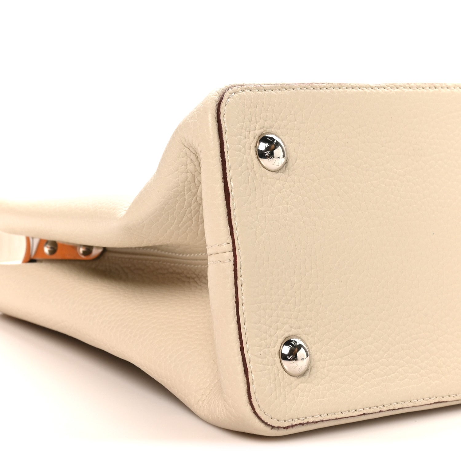 Louis Vuitton Taurillon Capucines MM Blanc Casse