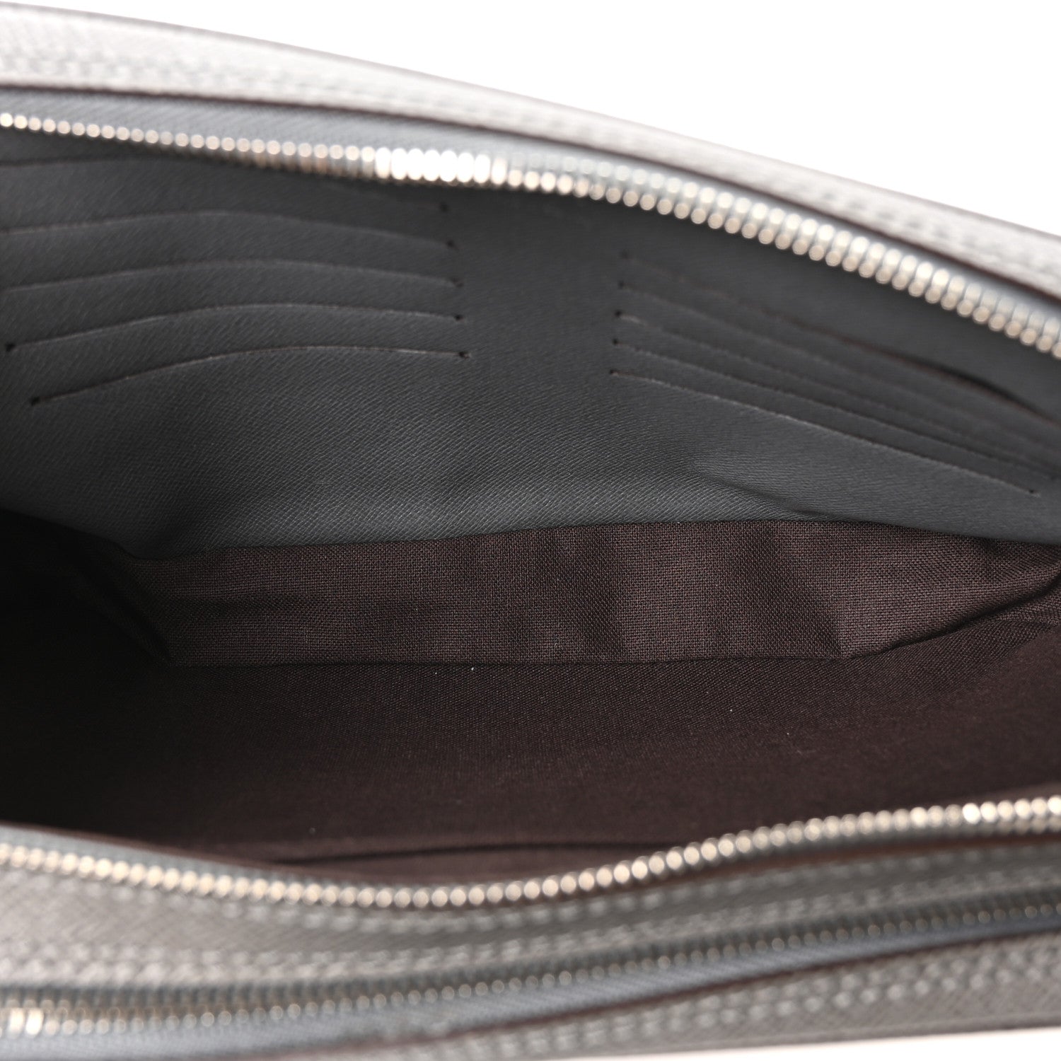 Louis Vuitton Taiga Neo Pavel Glacier