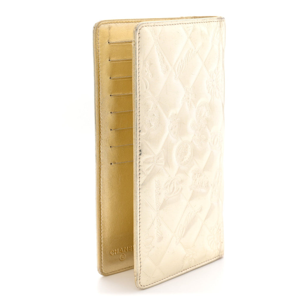 Metallic Patent Calfskin Quilted Lucky Symbols Yen Wallet Gold