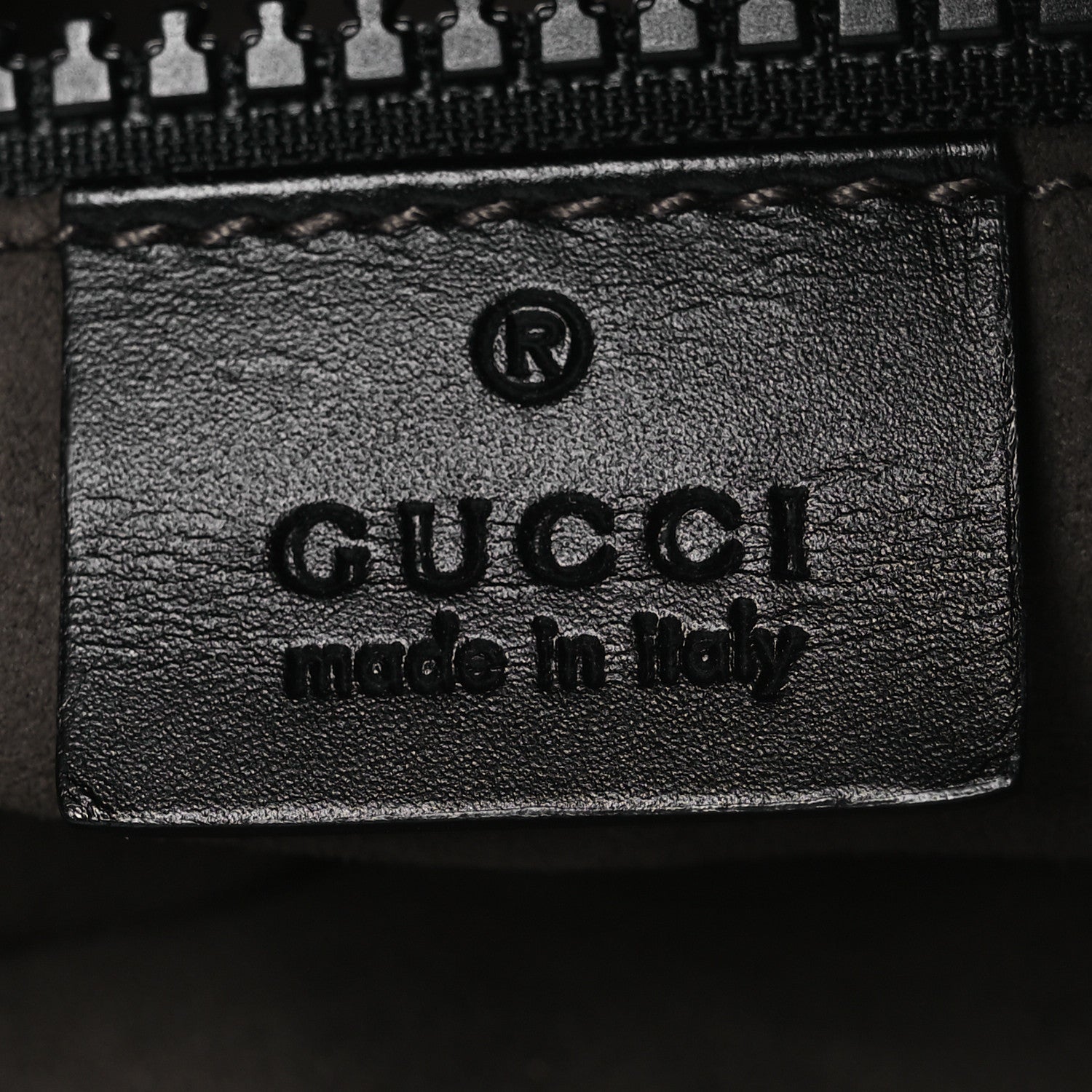 Gucci GG Supreme Monogram Flat Messenger Bag Black