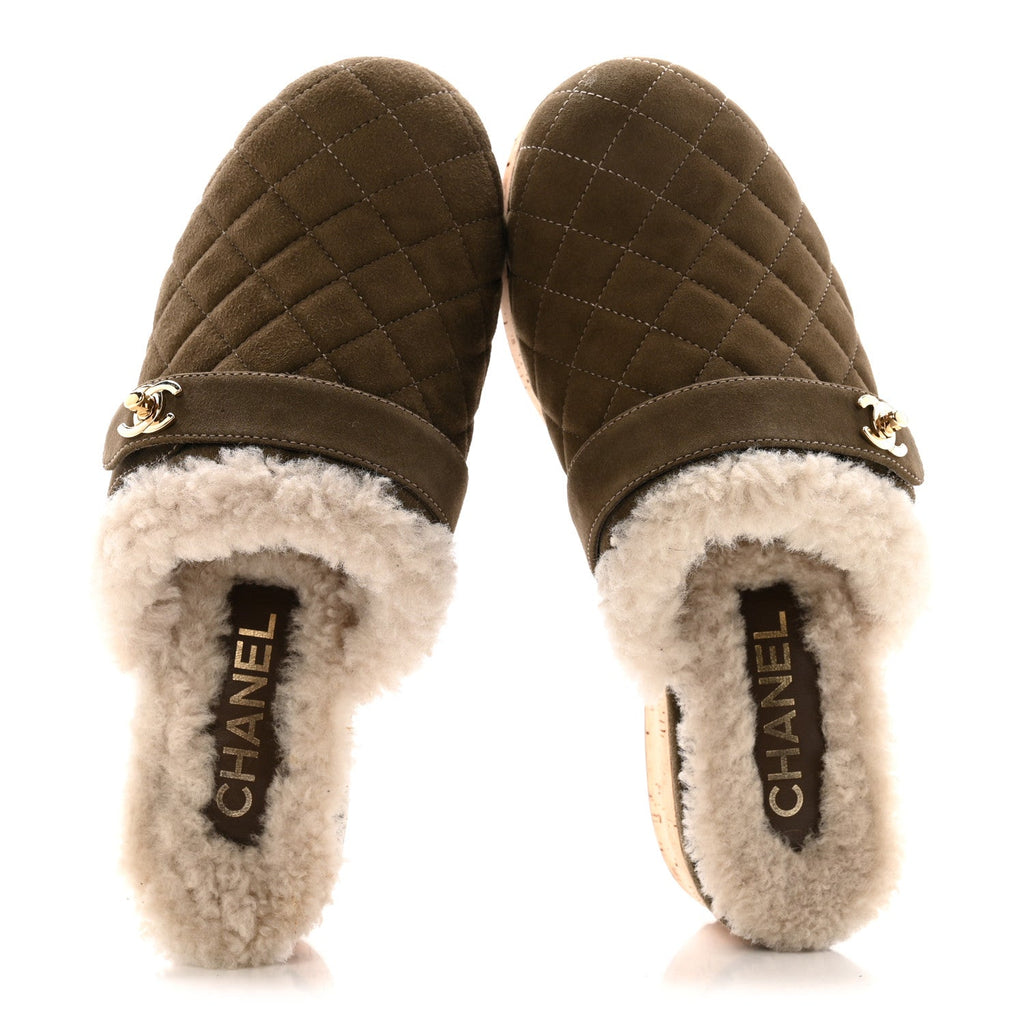 Chanel Suede Calfskin Shearling Turn Lock Clogs 38 Green