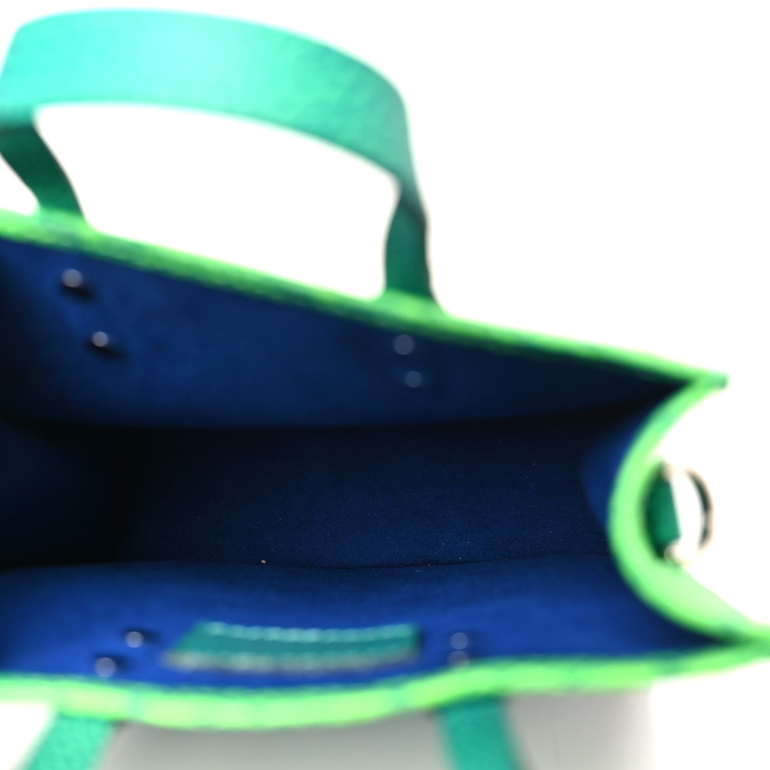 Louis Vuitton Taurillon Illusion Sac Plat XS Bleu Vert